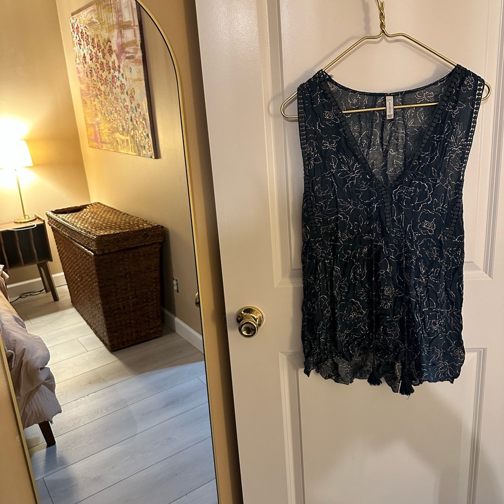 Floral Lace Sleeveless Top